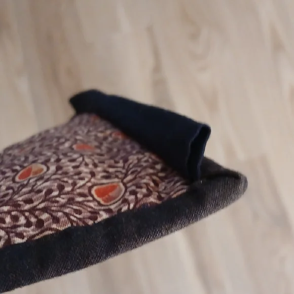 Small Pinwheel Garden Handmade Quilted Wall Hanging 10.25" x 12" - Picture 10 of 13